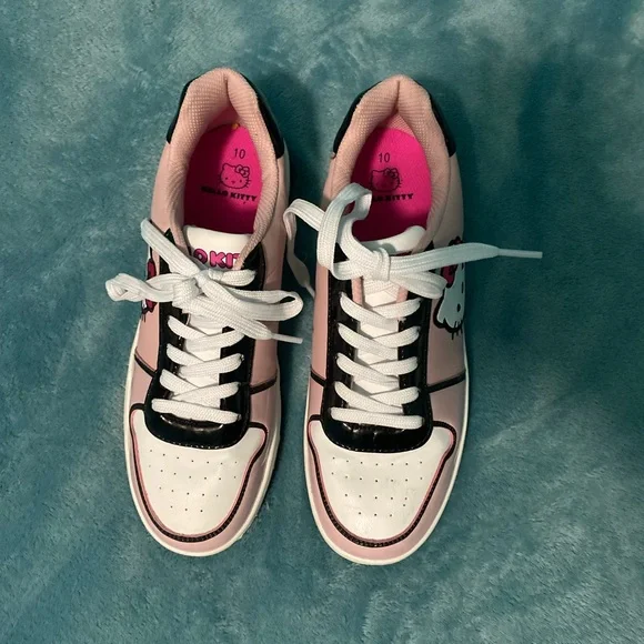 Hello Kitty Sneakers🎀 - Picture 3 of 6
